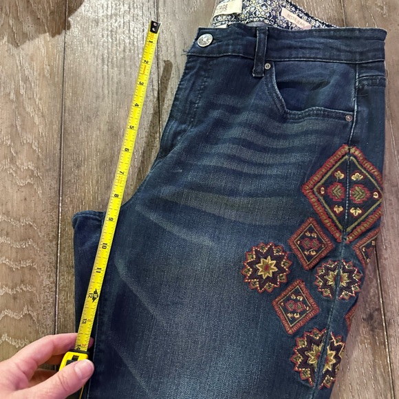 Vintage America Embroidered Blue Jeans - Picture 9 of 11